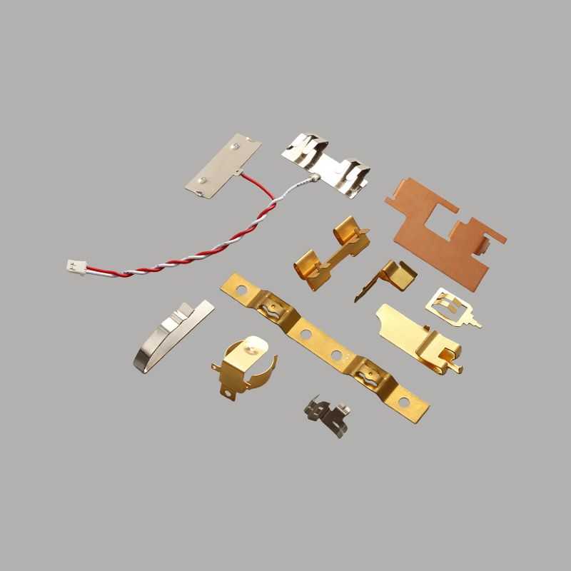 How can the soldering process of copper battery spring contacts ensure a firm connection with the circuit board?